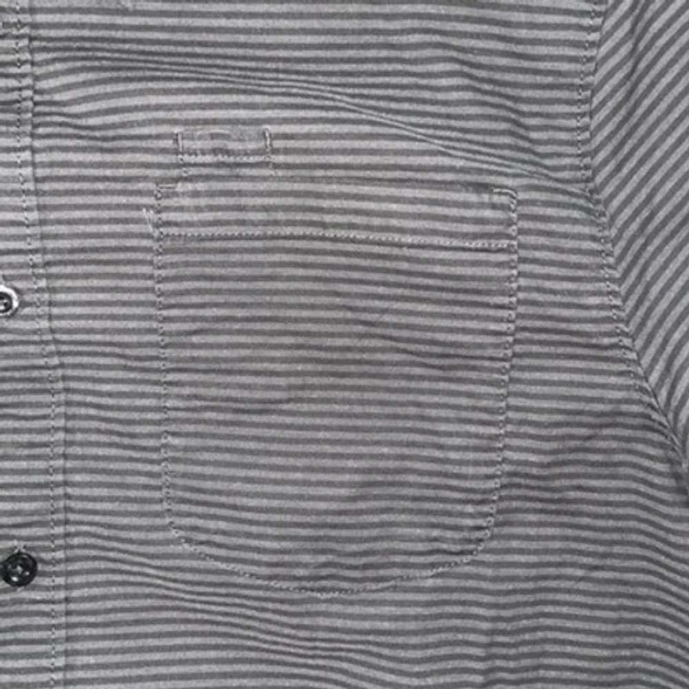 The North Face Men's Large Gray Striped Long-Sleeve Button-Up Shirt